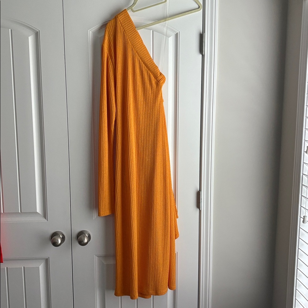 Dodo Bar Or One-Shoulder Dress - Picture 6 of 9